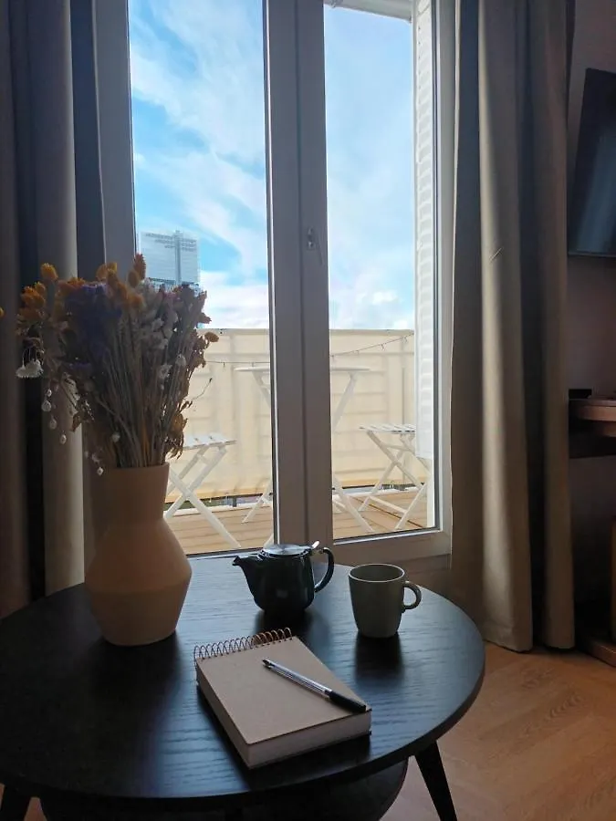 Paris Balcony Top Floor Room 0*,